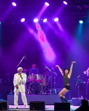 Live concert by Street Peach & Ultravioletcoraline