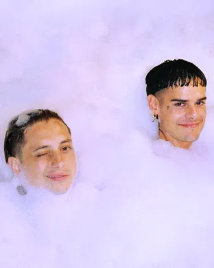 CA7RIEL & Paco Amoroso